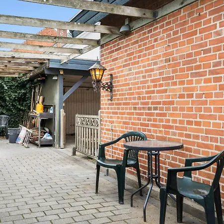 Nice In Bording With Kitchen